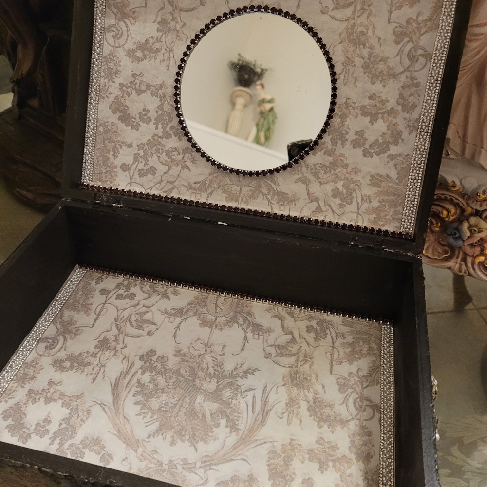 Custom Made Jewelry Box - Picture 7 of 9